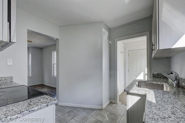 813 S Center Street, Royal Oak, MI 48067