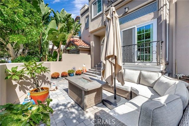 19305 Champion Lane, Huntington Beach, CA 92648