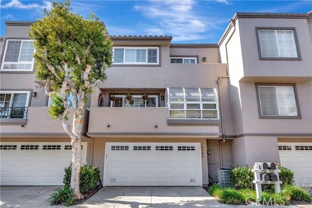 19305 Champion Lane, Huntington Beach, CA 92648