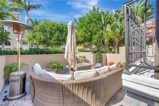 19305 Champion Lane, Huntington Beach, CA 92648