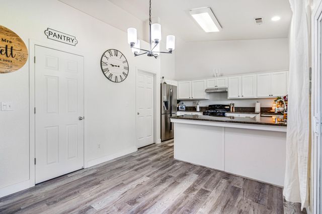 1783 Rosa Avenue, Tulare, CA 93274