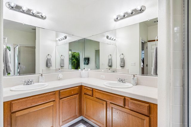 1783 Rosa Avenue, Tulare, CA 93274