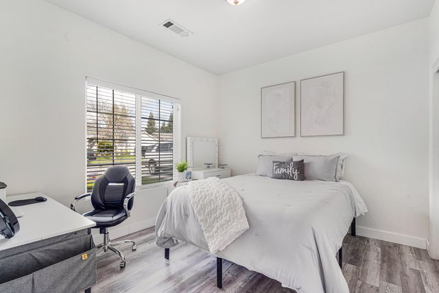 1783 Rosa Avenue, Tulare, CA 93274