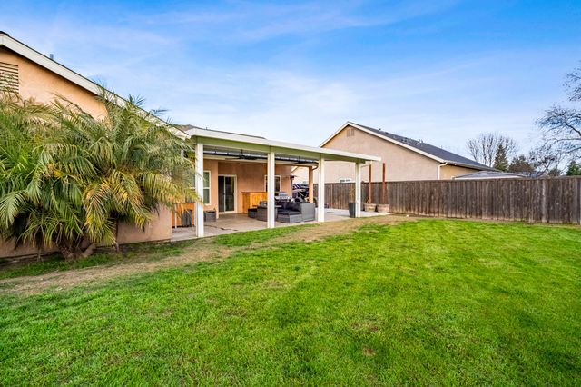 1783 Rosa Avenue, Tulare, CA 93274