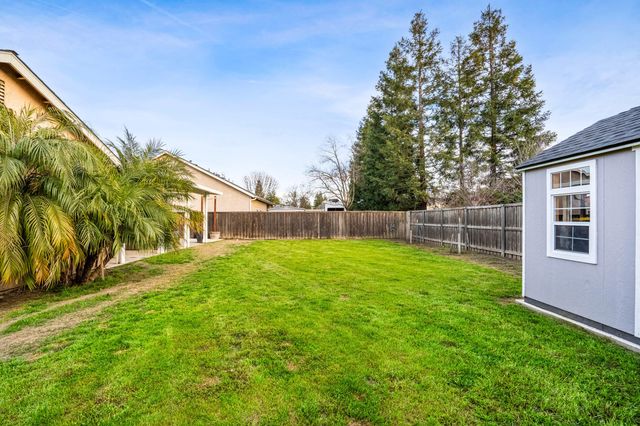 1783 Rosa Avenue, Tulare, CA 93274