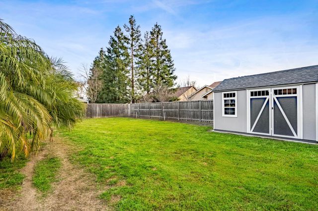 1783 Rosa Avenue, Tulare, CA 93274