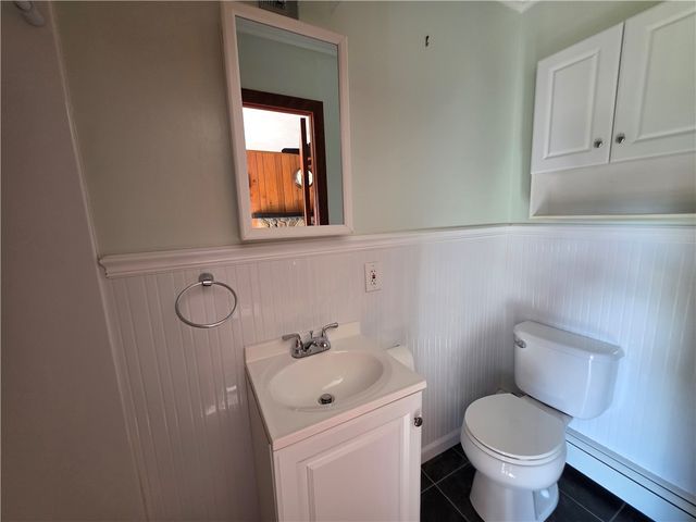 15 Royal Avenue 1st Fl Left, Cranston, RI 02920