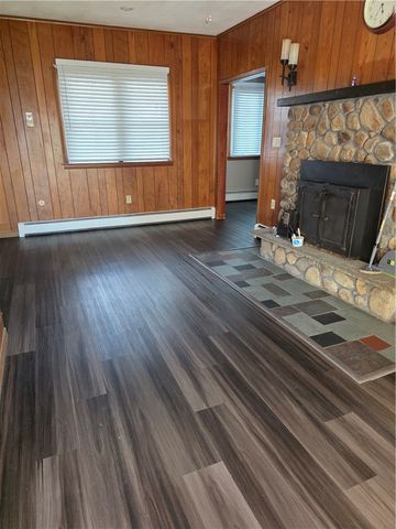 15 Royal Avenue 1st Fl Left, Cranston, RI 02920