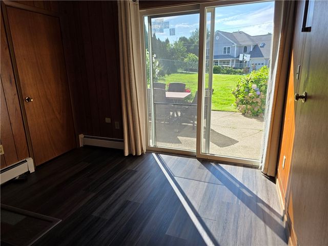 15 Royal Avenue 1st Fl Left, Cranston, RI 02920