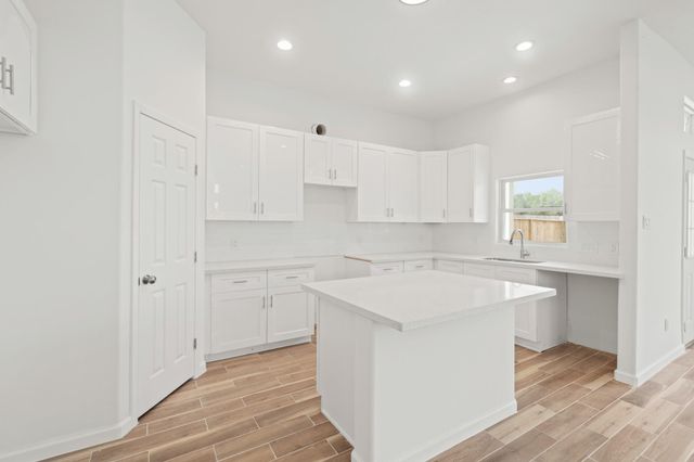 13926 Leabrandon Lane, Houston, TX 77045