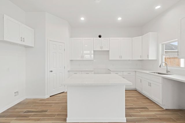 13926 Leabrandon Lane, Houston, TX 77045