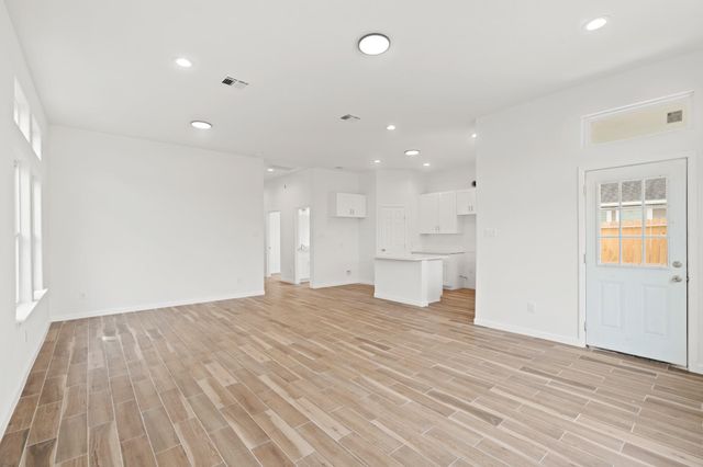 13926 Leabrandon Lane, Houston, TX 77045