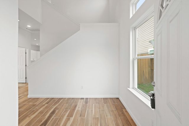 13926 Leabrandon Lane, Houston, TX 77045