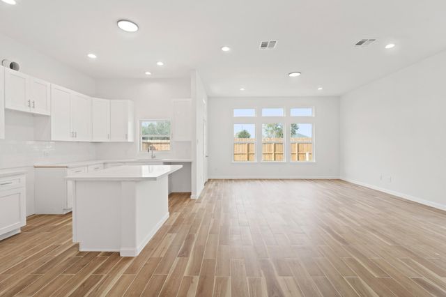 13926 Leabrandon Lane, Houston, TX 77045