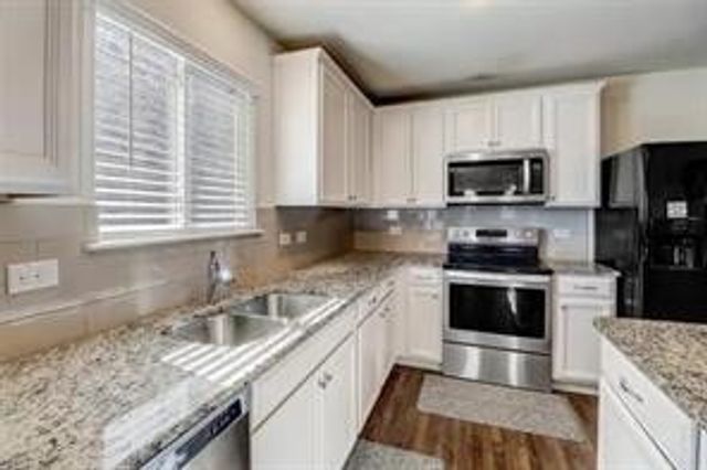 1325 Vernon Drive, Aubrey, TX 76227