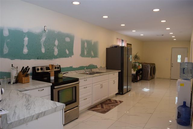 1353 Road 5727, Cleveland, TX 77327