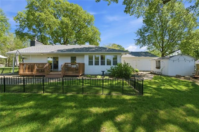 4402 S Phelps Road, Independence, MO 64055