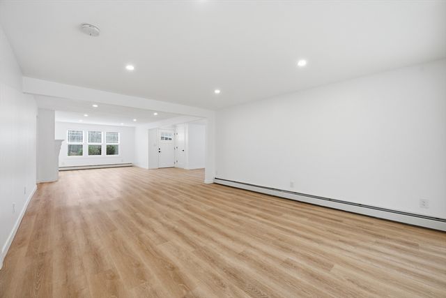 309 Pleasant St, Paxton, MA 01612