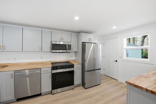 309 Pleasant St, Paxton, MA 01612