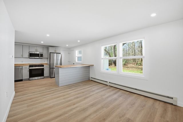 309 Pleasant St, Paxton, MA 01612