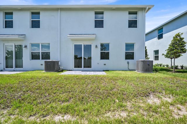 636 Salisbury Circle, Fort Pierce, FL 34982