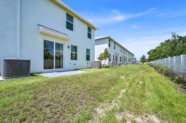 636 Salisbury Circle, Fort Pierce, FL 34982