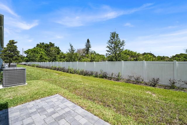 636 Salisbury Circle, Fort Pierce, FL 34982