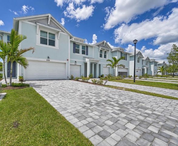 636 Salisbury Circle, Fort Pierce, FL 34982