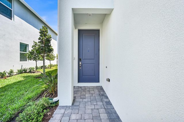 636 Salisbury Circle, Fort Pierce, FL 34982