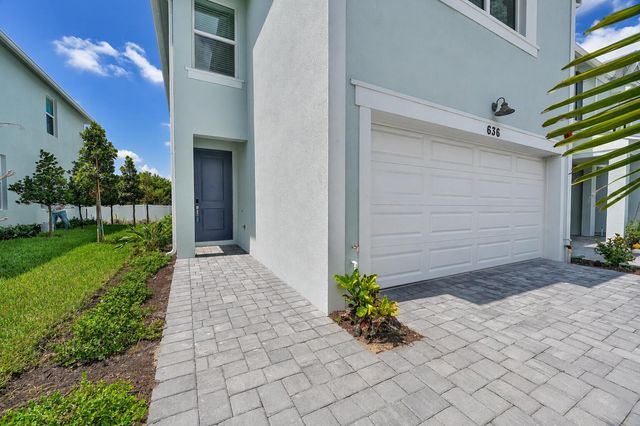 636 Salisbury Circle, Fort Pierce, FL 34982