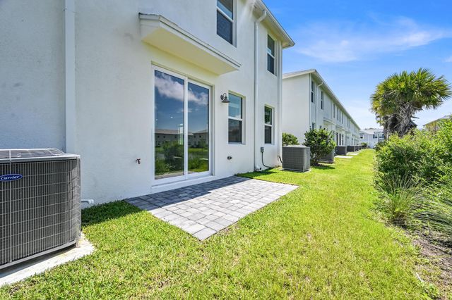 636 Salisbury Circle, Fort Pierce, FL 34982