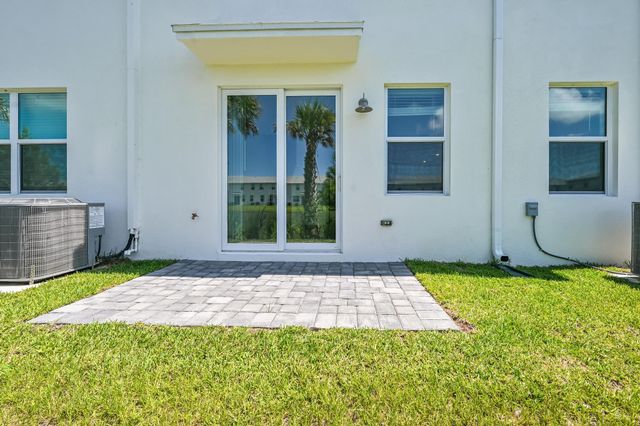 636 Salisbury Circle, Fort Pierce, FL 34982