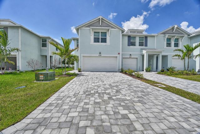 636 Salisbury Circle, Fort Pierce, FL 34982