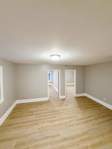 4 aka 16 Amackassin Terrace Unit 3, Yonkers, NY 10703