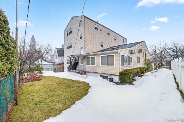 4 Amackassin Terrace Unit 3, Yonkers, NY 10703