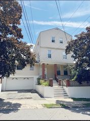 4 aka 16 Amackassin Terrace Unit 3, Yonkers, NY 10703