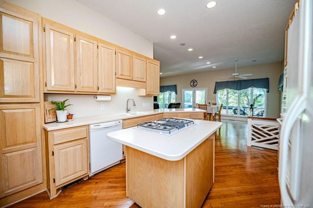 758 Turnbury Court, Sanford, NC 27332