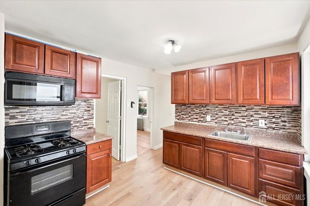 56 Grant Avenue, Carteret, NJ 07008