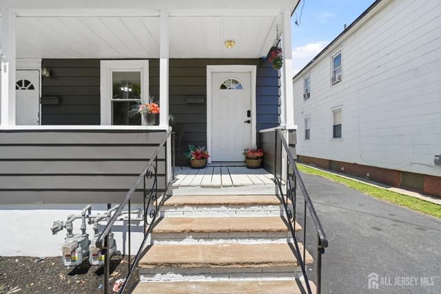 56 Grant Avenue, Carteret, NJ 07008