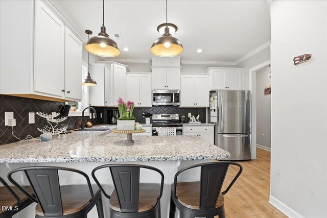 78 Pedestal Court, Zebulon, NC 27597