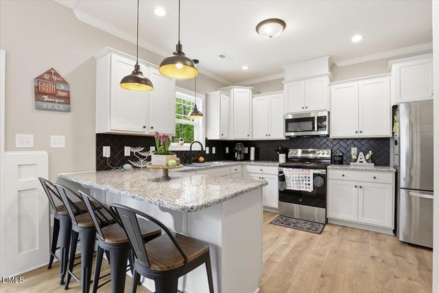 78 Pedestal Court, Zebulon, NC 27597