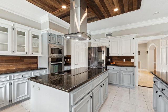 7711 Oxfordshire Drive, Spring, TX 77379