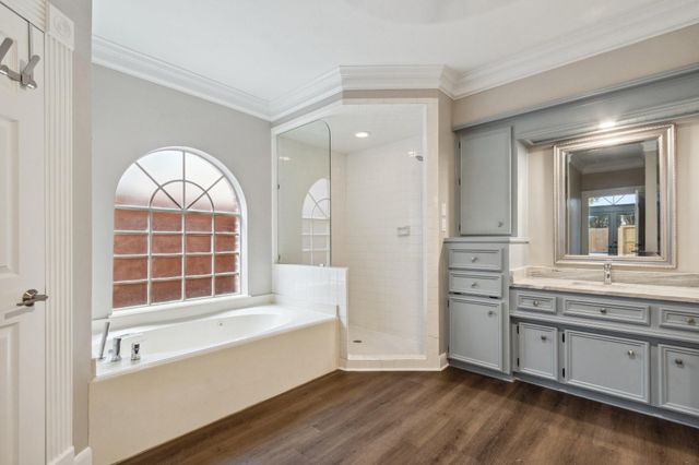 7711 Oxfordshire Drive, Spring, TX 77379