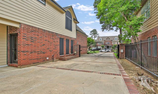 7711 Oxfordshire Drive, Spring, TX 77379