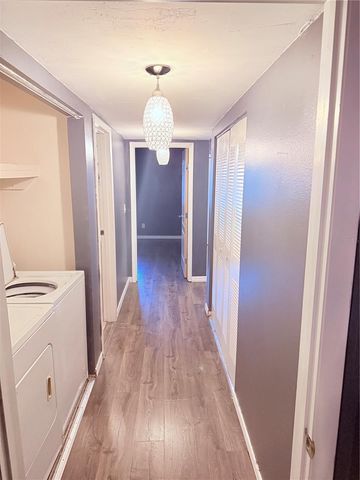 6519 W NEWBERRY ROAD 211, Gainesville, FL 32605