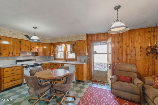 285 Greystone Road, Greeneville, TN 37743