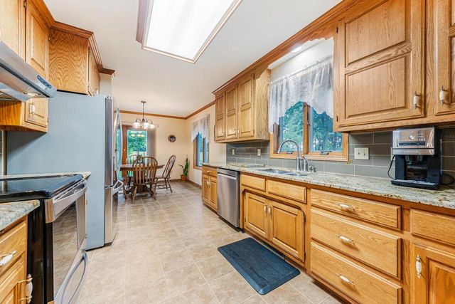 W6674 CEDAR RIDGE DRIVE, Appleton, WI 54915