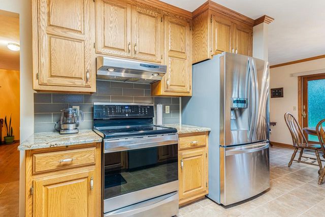 W6674 CEDAR RIDGE DRIVE, Appleton, WI 54915