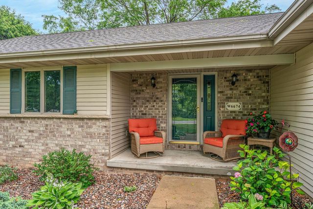 W6674 CEDAR RIDGE DRIVE, Appleton, WI 54915