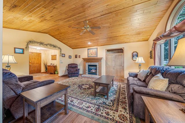 W6674 CEDAR RIDGE DRIVE, Appleton, WI 54915